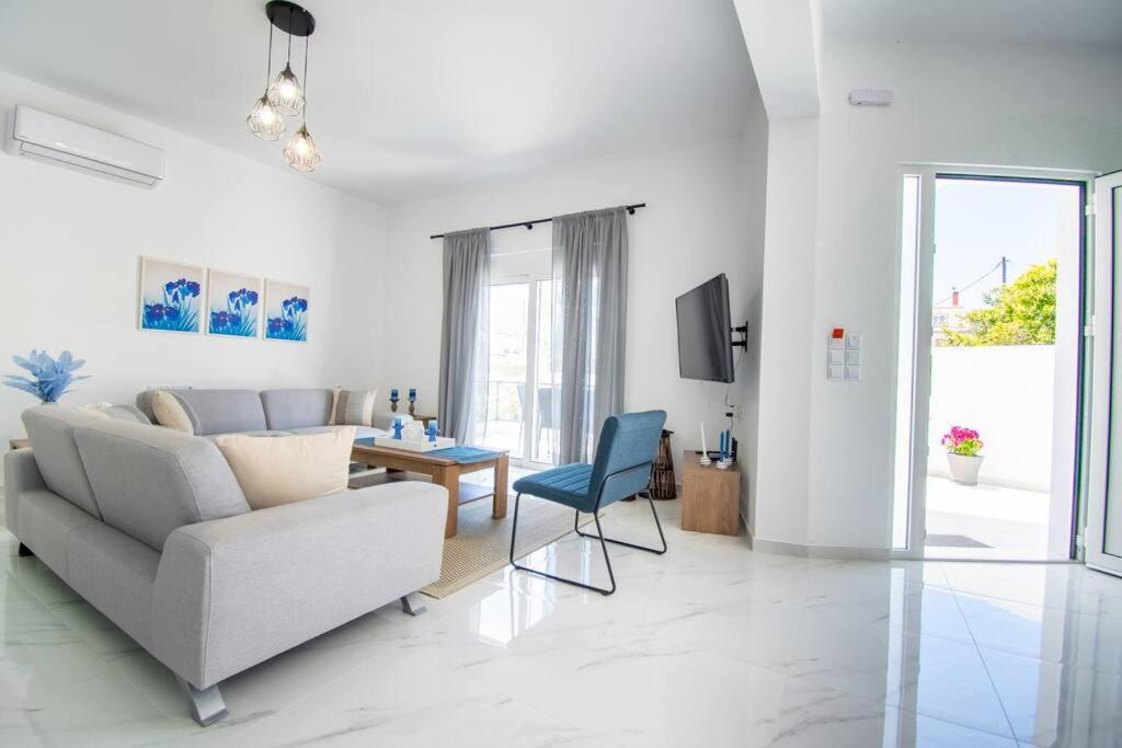 Fileo Family And Friends Living Vila Archangelos  Exterior foto