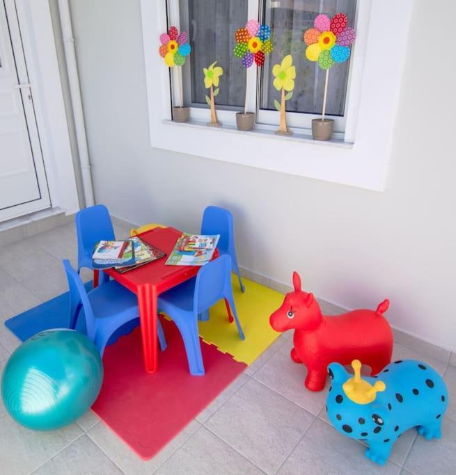 Fileo Family And Friends Living Vila Archangelos  Exterior foto